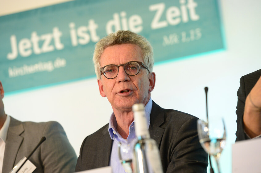 Thomas de Maizière ber der Pressekonferenz zur Losung