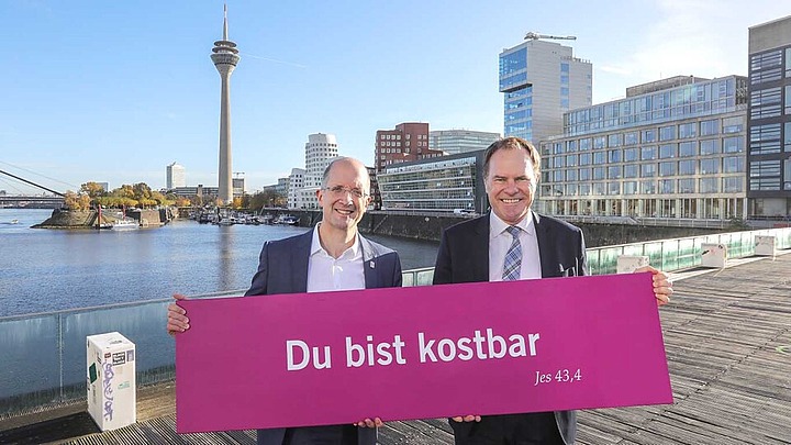 Pressemeldung: „Du bist kostbar“ – Zuspruch über Glaubens- und Meinungsgrenzen hinweg