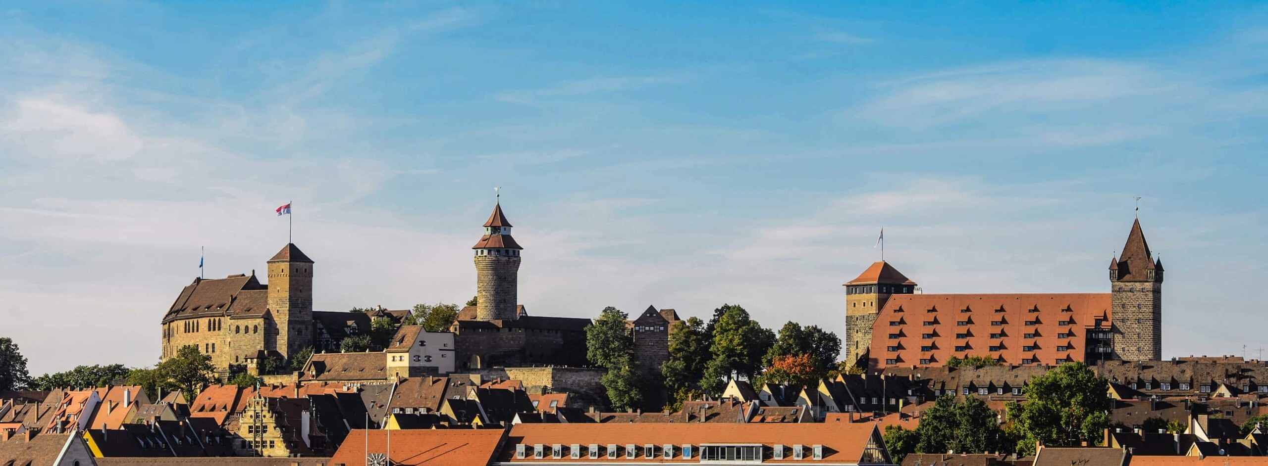 Über der Nürnberger Altstadt thront die Kaiserburg