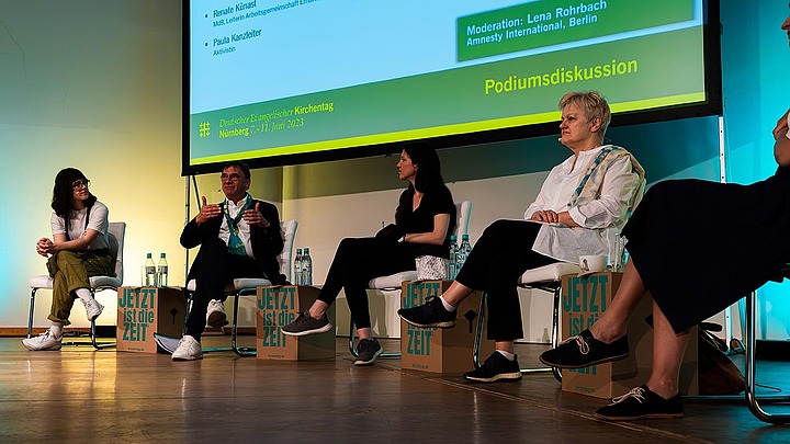 Podium: Podiumsdiskussion „Upload Menschenrechte“