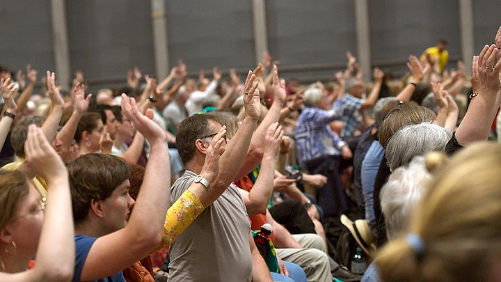 Mitbestimmen: Neun erfolgreiche Resolutionen auf dem Nürnberger Kirchentag
