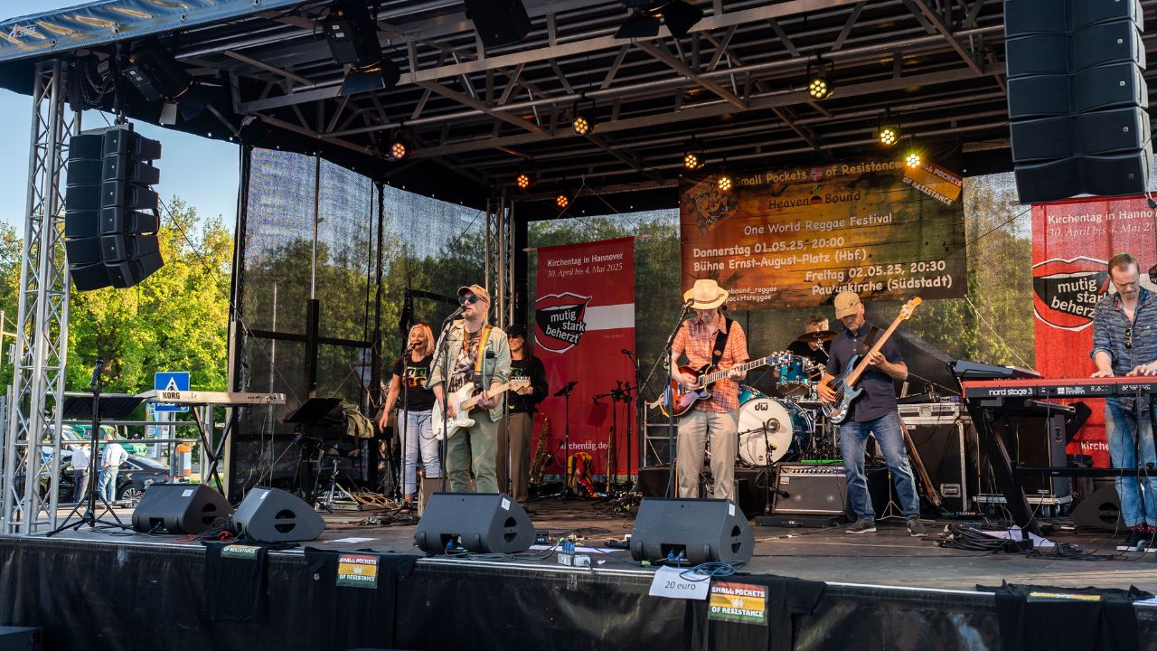 Live-Band beim Abend der Begegnung des Kirchentags in Hannover 2025